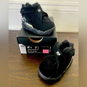 Jordan 8 Retro BT Baby Shoe Size 2C Crib Black, White, LT Graphite Velcro
